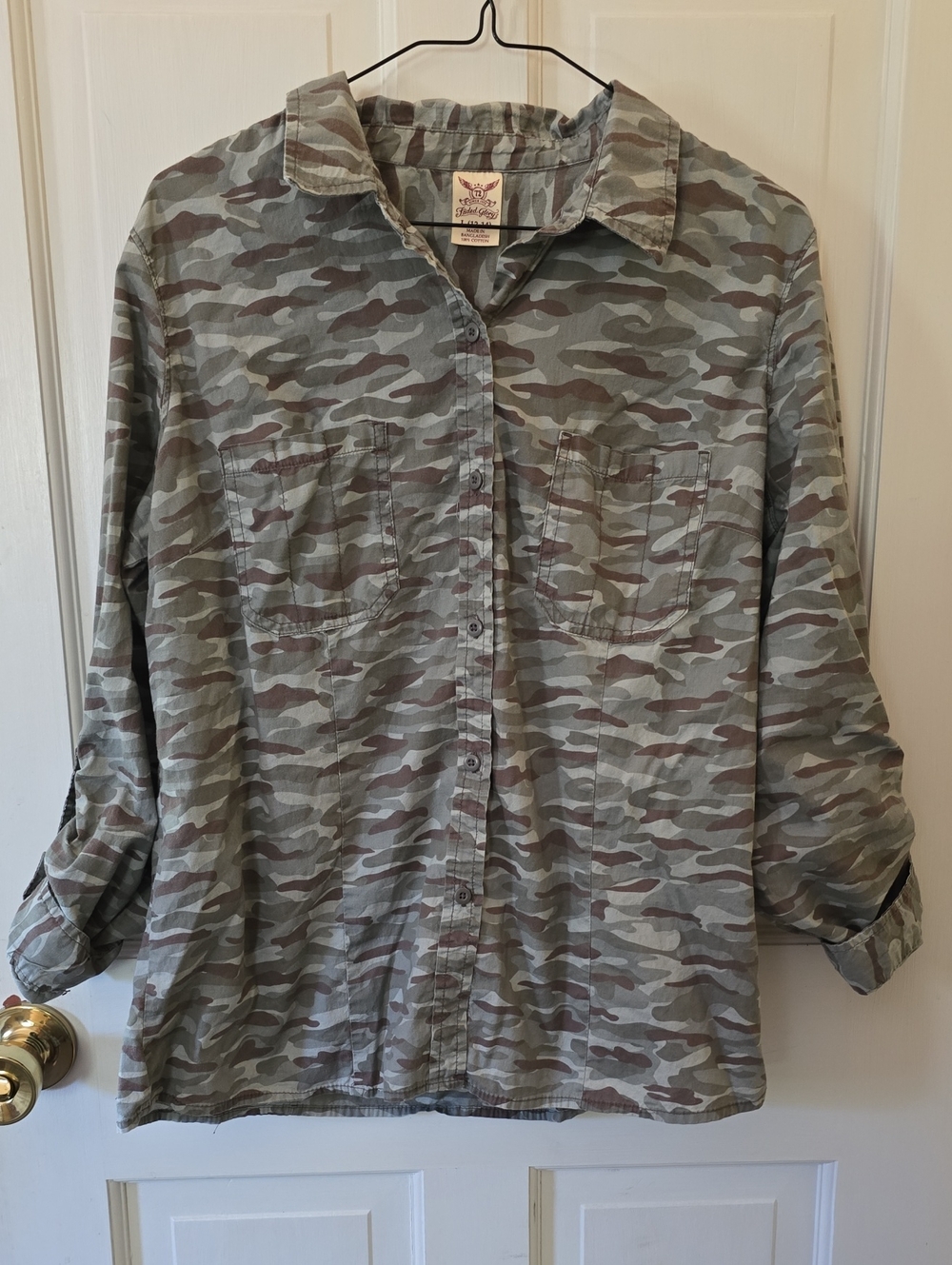 Faded Glory Women's Camo Button-Down Shirt Size L (Juniors)